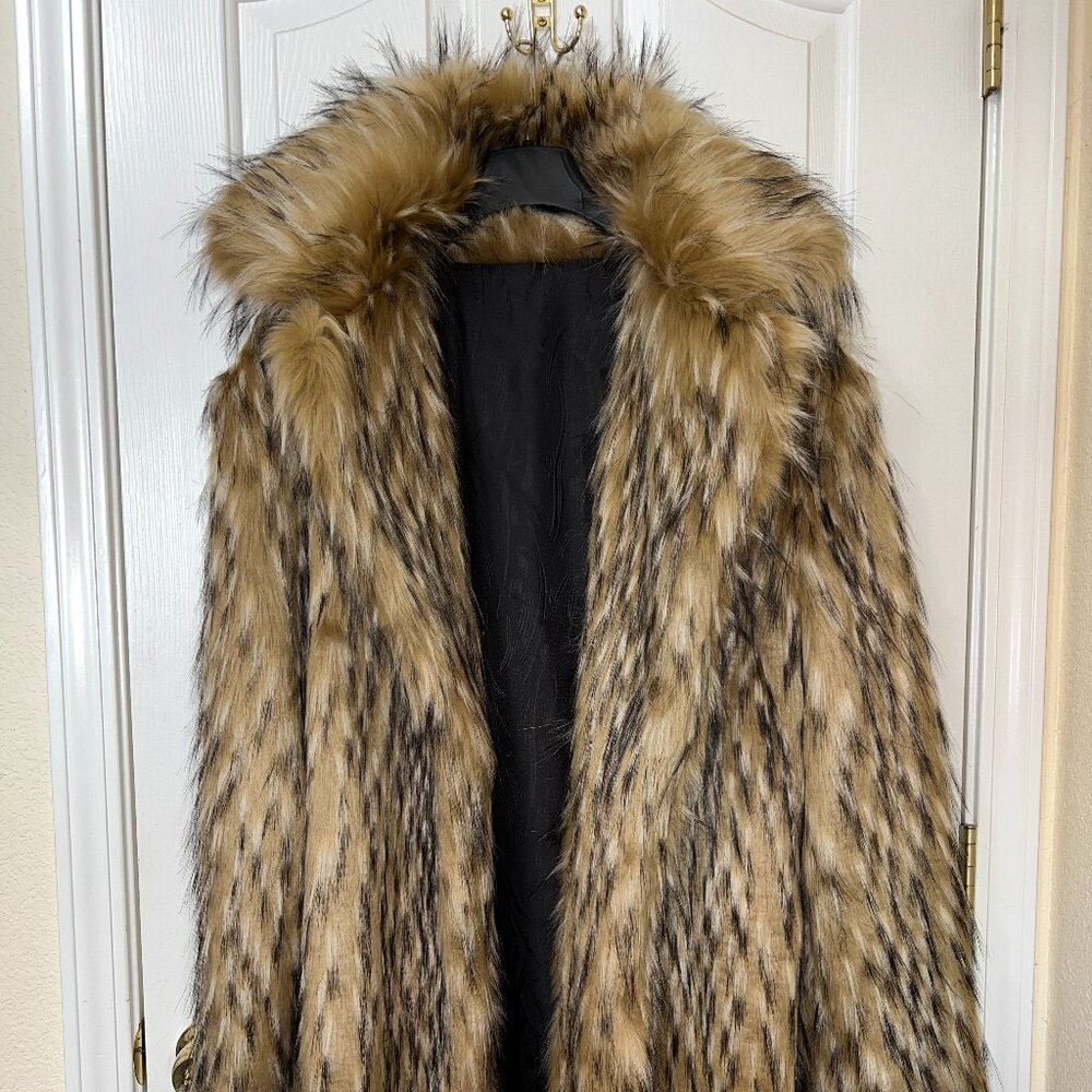 FANCY FAUX FUR LONG HAIR Multi-Plumes COAT Size Medium (or Large) NEW! Ret. $990